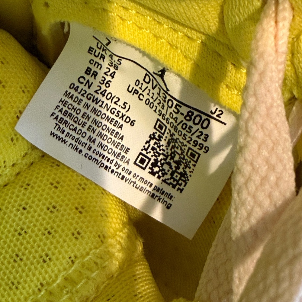 Nike Women’s Air Jordan 1 High Zoom Comfort 2 ‘Cintron Tint’ - Picture 6 of 10